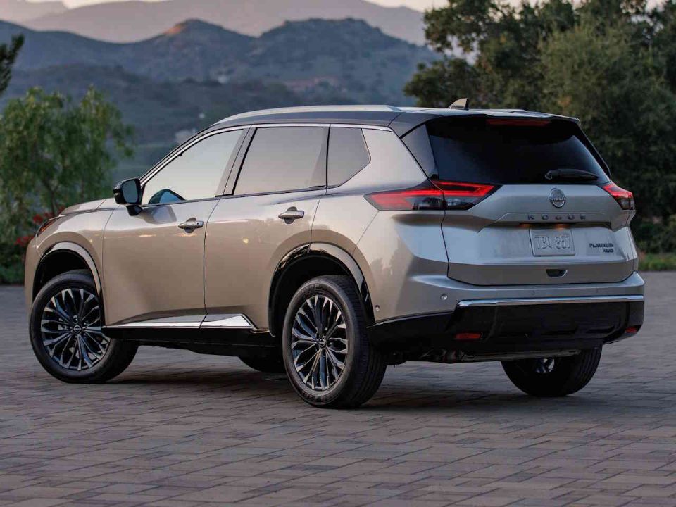 Nissan Rogue 2024 vem com novas cores e detalhes renovados